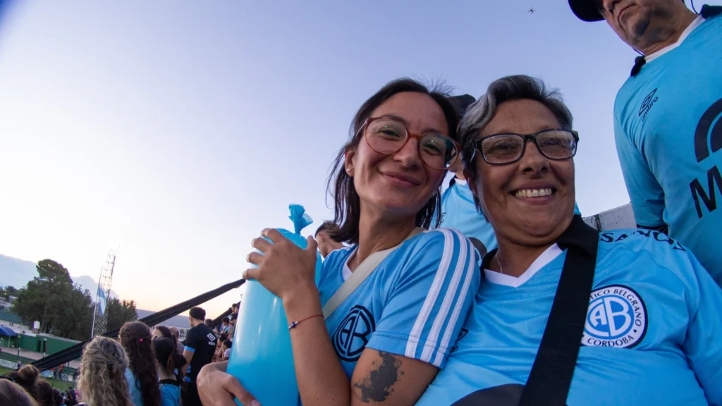Belgrano presentó “Mamá Campeona”, una acción que permitirá a socios y socias asociar a su mamá para concurrir juntos y a la misma tribuna al partido frente a River. El beneficio estará disponible del 7 al 16 de octubre o hasta agotar el cupo previsto.