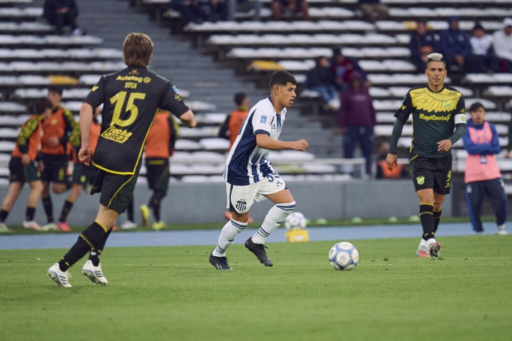 El Matador comenzó en ventaja por el gol de Agustín Álvarez Martínez, pero el Halcón revirtió el resultado en el segundo tiempo por medio de Leandro Fernández y Juan Gutiérrez.